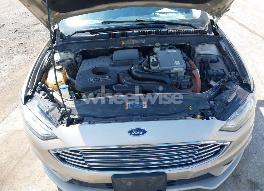 Photo 10 of 2017 Ford Fusion HYBRID SE (VIN 3FA6P0LU0HR166590)