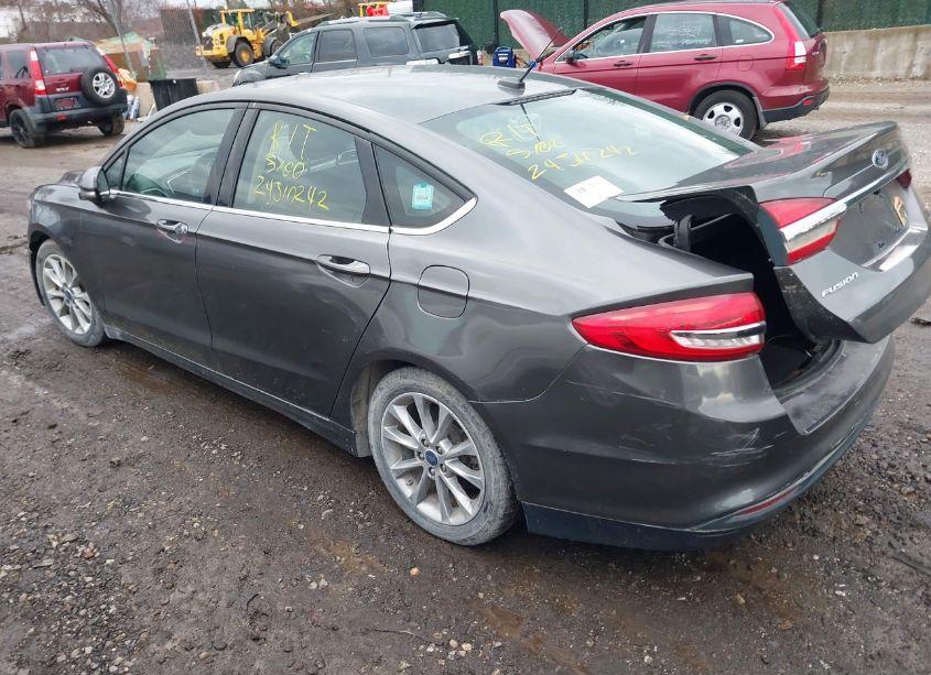 Photo 3 of 2017 Ford Fusion HYBRID SE (VIN 3FA6P0LU0HR233348)