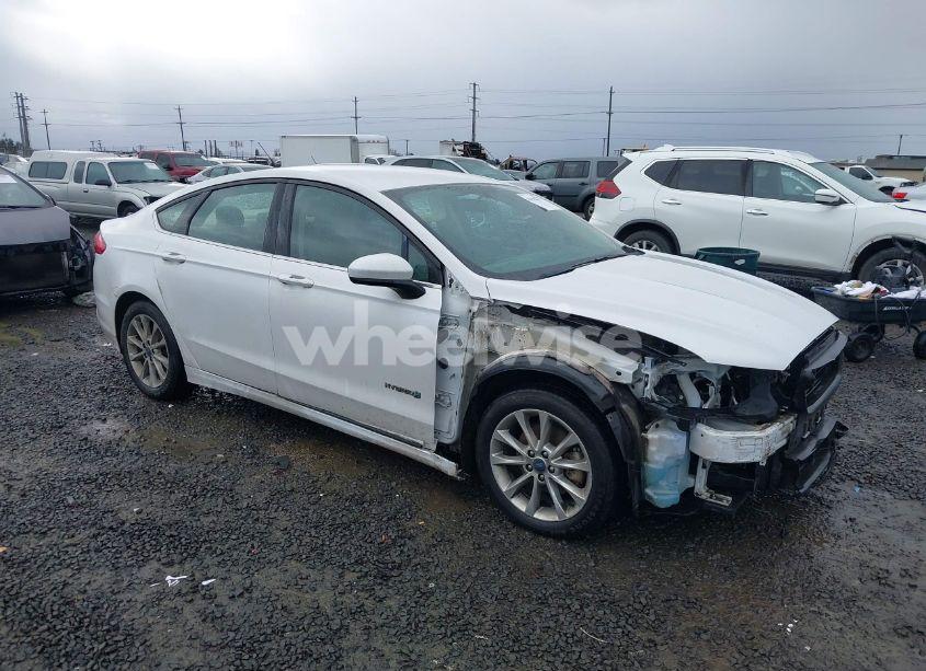 2017 Ford Fusion HYBRID SE (VIN 3FA6P0LU0HR238369) main photo