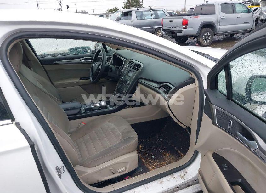 Photo 5 of 2017 Ford Fusion HYBRID SE (VIN 3FA6P0LU0HR238369)