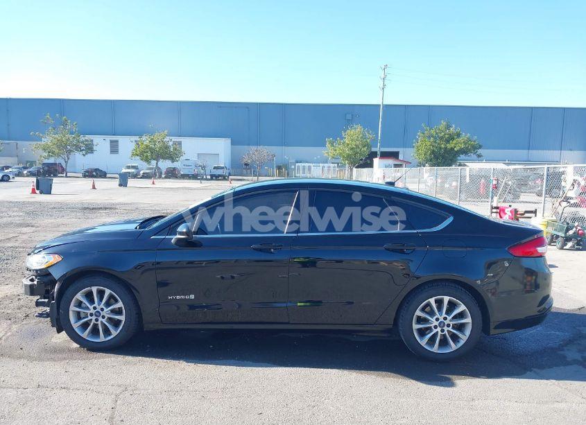 Photo 15 of 2017 Ford Fusion HYBRID SE (VIN 3FA6P0LU0HR258217)