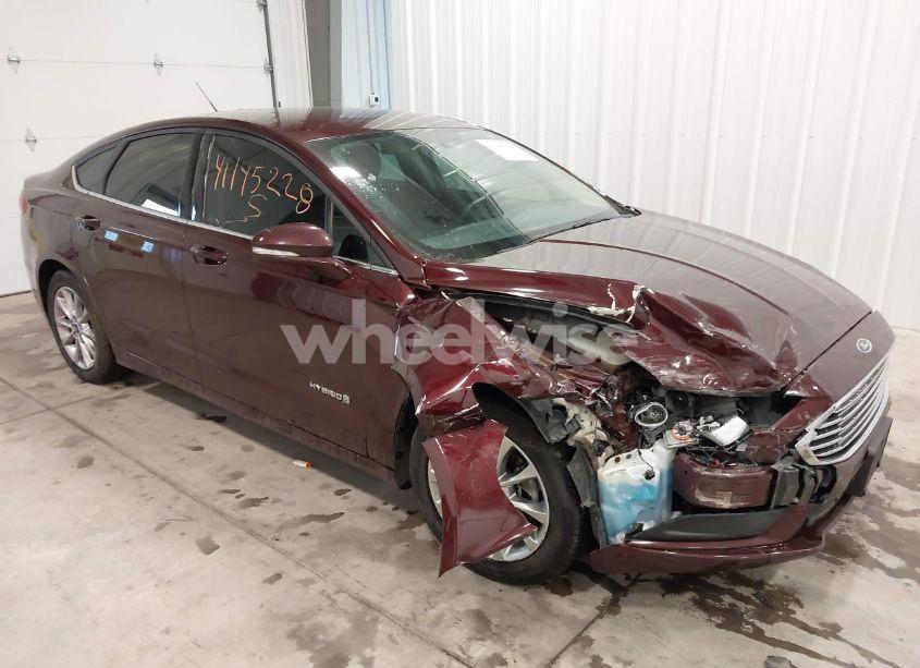 2017 Ford Fusion HYBRID SE (VIN 3FA6P0LU0HR305889) main photo