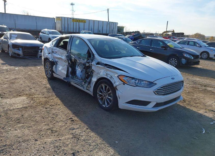 2017 Ford Fusion HYBRID SE (VIN 3FA6P0LU0HR384917) main photo
