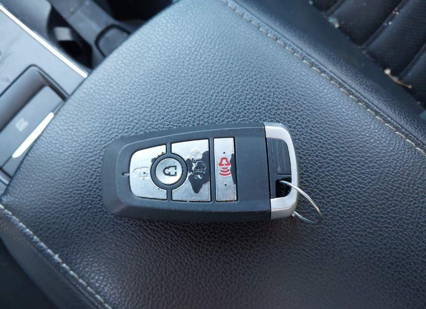 Photo 11 of 2017 Ford Fusion HYBRID SE (VIN 3FA6P0LU0HR384917)