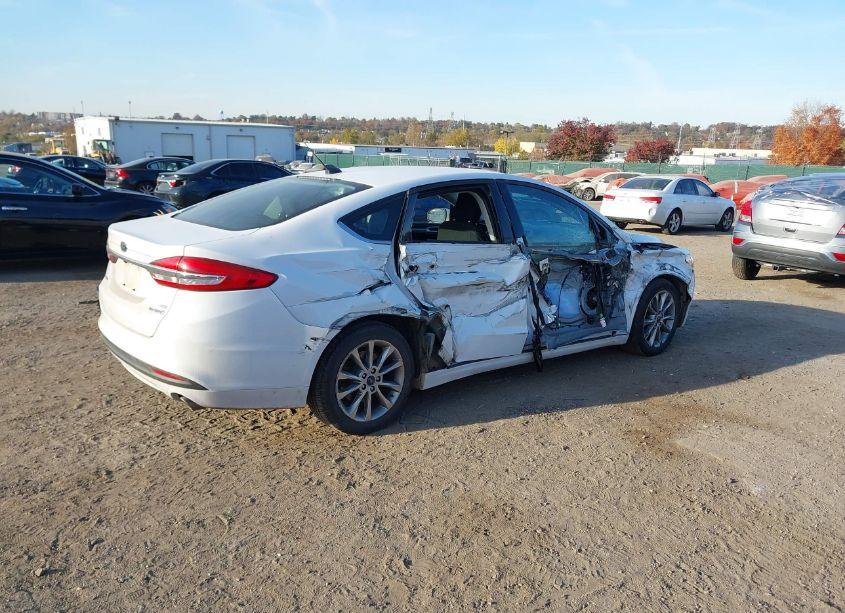 Photo 4 of 2017 Ford Fusion HYBRID SE (VIN 3FA6P0LU0HR384917)