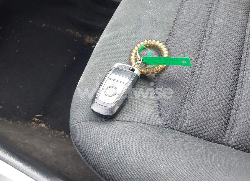 Photo 11 of 2018 Ford Fusion HYBRID SE (VIN 3FA6P0LU0JR127164)