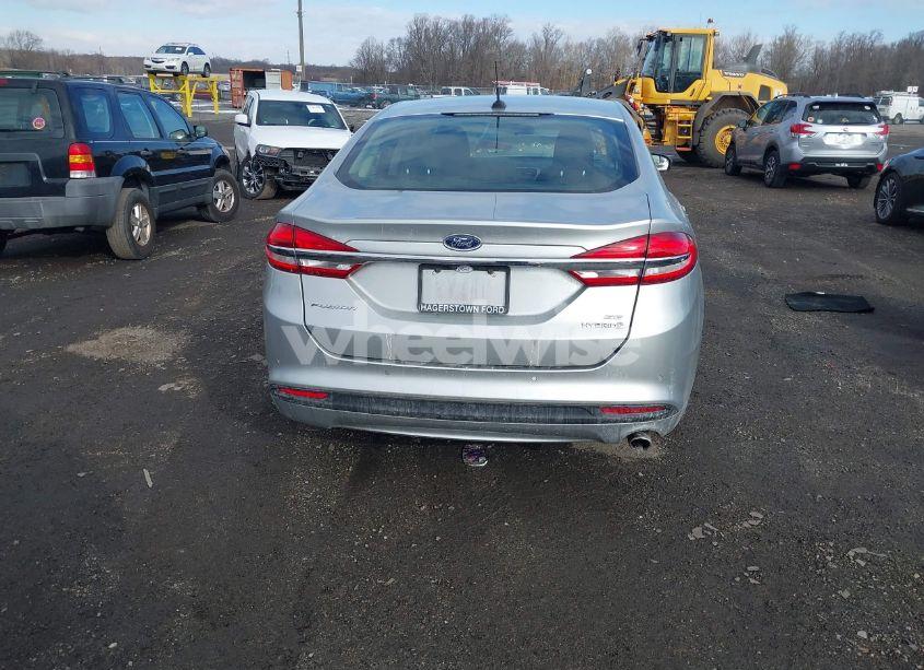 Photo 16 of 2018 Ford Fusion HYBRID SE (VIN 3FA6P0LU0JR127164)