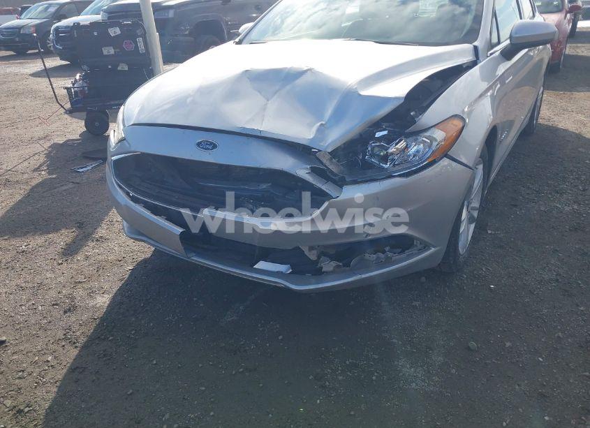 Photo 6 of 2018 Ford Fusion HYBRID SE (VIN 3FA6P0LU0JR127164)