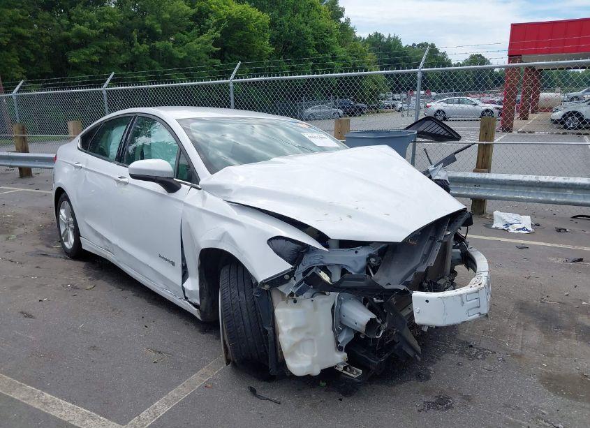 2018 Ford Fusion HYBRID SE (VIN 3FA6P0LU0JR193827) main photo