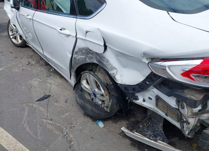 Photo 11 of 2018 Ford Fusion HYBRID SE (VIN 3FA6P0LU0JR193827)