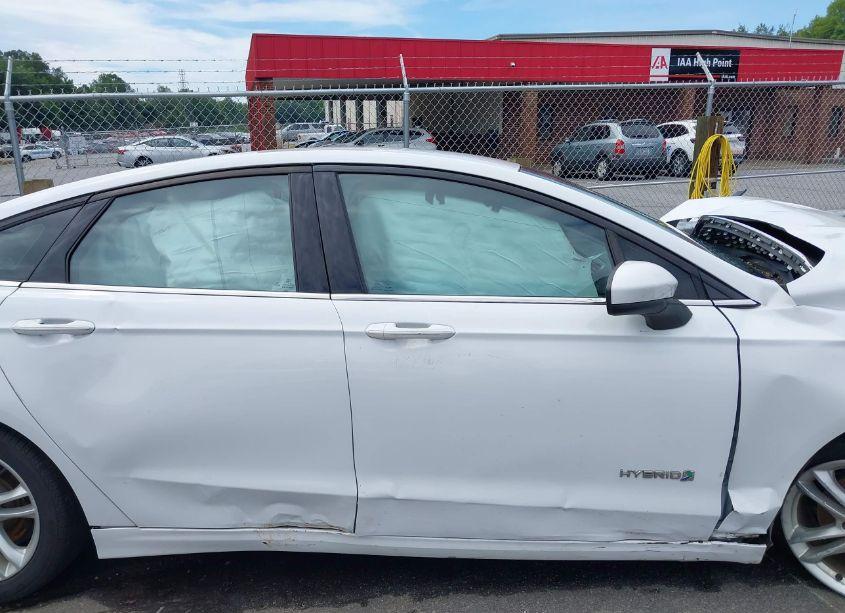 Photo 13 of 2018 Ford Fusion HYBRID SE (VIN 3FA6P0LU0JR193827)