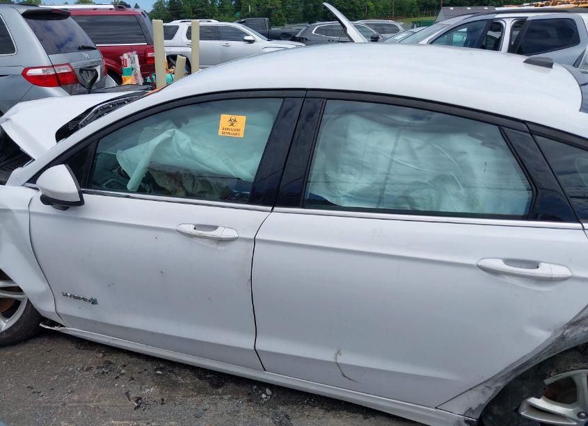 Photo 14 of 2018 Ford Fusion HYBRID SE (VIN 3FA6P0LU0JR193827)