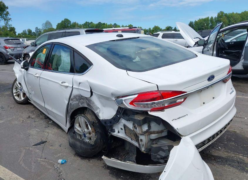 Photo 3 of 2018 Ford Fusion HYBRID SE (VIN 3FA6P0LU0JR193827)