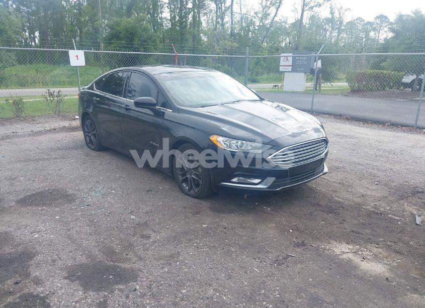 2018 Ford Fusion HYBRID SE (VIN 3FA6P0LU0JR207306) main photo