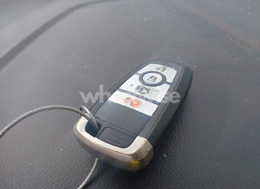 Photo 11 of 2018 Ford Fusion HYBRID SE (VIN 3FA6P0LU0JR207306)