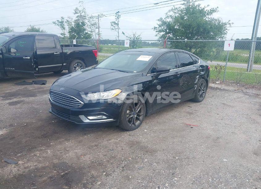 Photo 2 of 2018 Ford Fusion HYBRID SE (VIN 3FA6P0LU0JR207306)