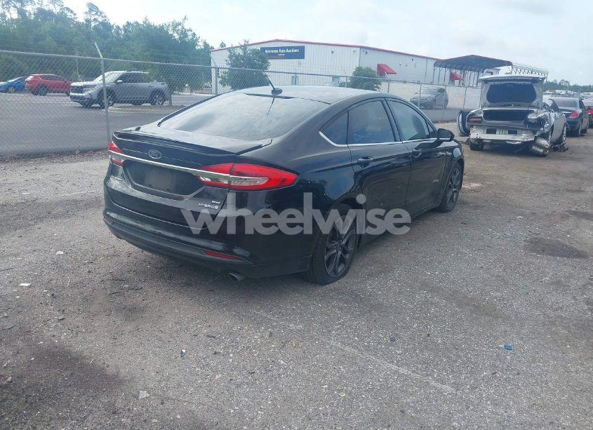 Photo 4 of 2018 Ford Fusion HYBRID SE (VIN 3FA6P0LU0JR207306)