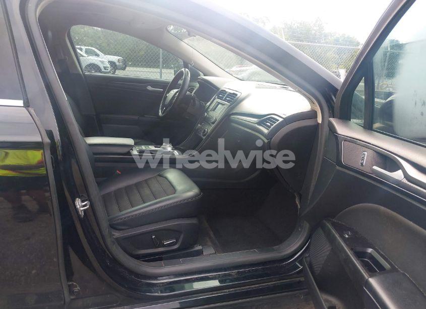 Photo 5 of 2018 Ford Fusion HYBRID SE (VIN 3FA6P0LU0JR207306)