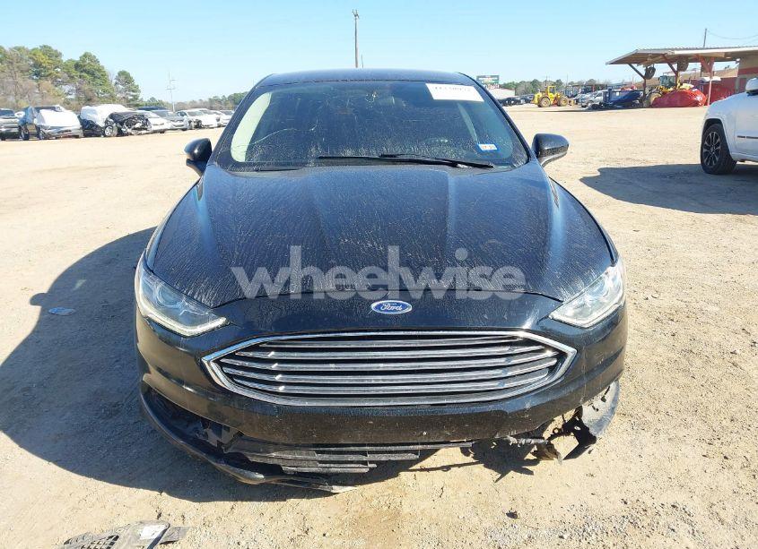 Photo 12 of 2018 Ford Fusion HYBRID SE (VIN 3FA6P0LU0JR269028)