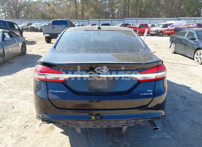 Photo 16 of 2018 Ford Fusion HYBRID SE (VIN 3FA6P0LU0JR269028)