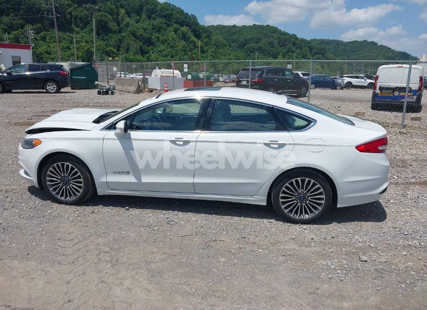 Photo 14 of 2018 Ford Fusion HYBRID SE (VIN 3FA6P0LU0JR287240)