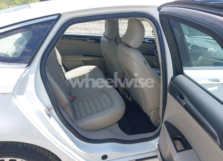 Photo 8 of 2018 Ford Fusion HYBRID SE (VIN 3FA6P0LU0JR287240)