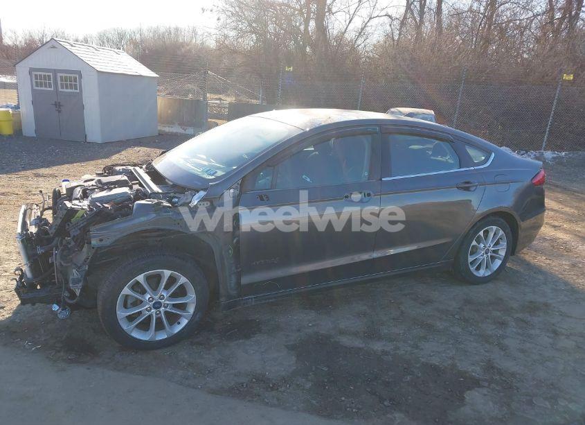 Photo 20 of 2019 Ford Fusion HYBRID SE (VIN 3FA6P0LU0KR101214)