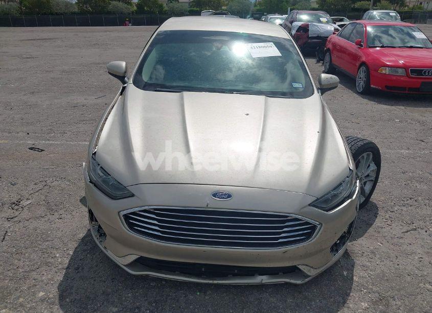 Photo 12 of 2019 Ford Fusion HYBRID SE (VIN 3FA6P0LU0KR155046)