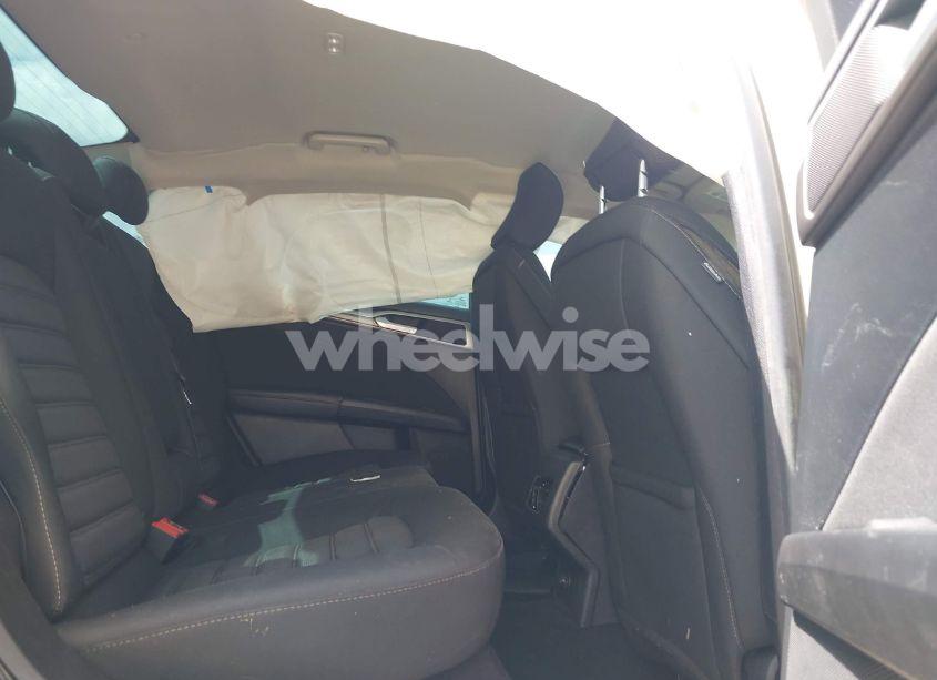 Photo 8 of 2019 Ford Fusion HYBRID SE (VIN 3FA6P0LU0KR155046)