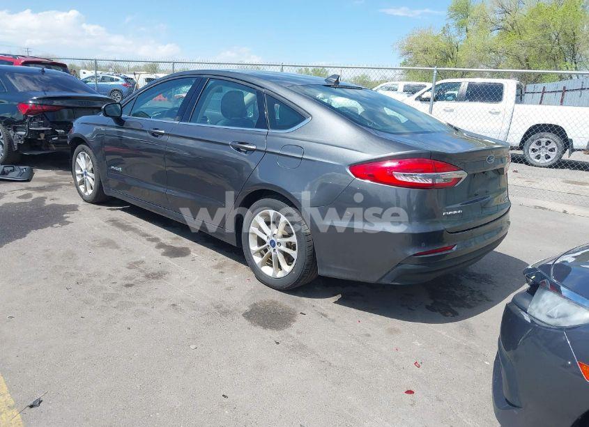 Photo 3 of 2019 Ford Fusion HYBRID SE (VIN 3FA6P0LU0KR216668)