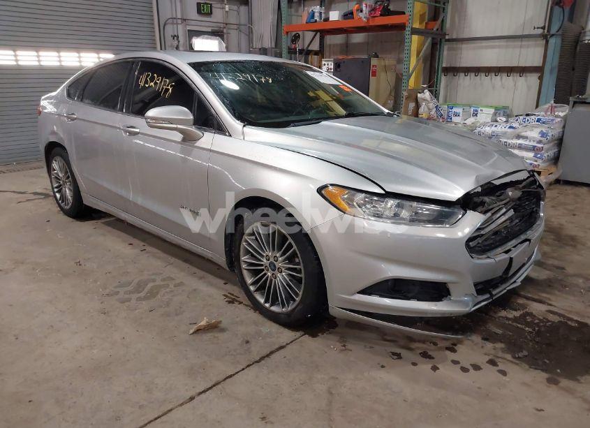 2013 Ford Fusion HYBRID SE (VIN 3FA6P0LU1DR144737) main photo