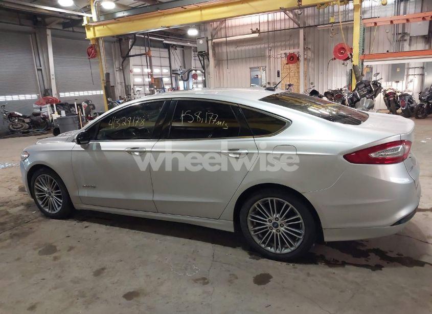 Photo 14 of 2013 Ford Fusion HYBRID SE (VIN 3FA6P0LU1DR144737)