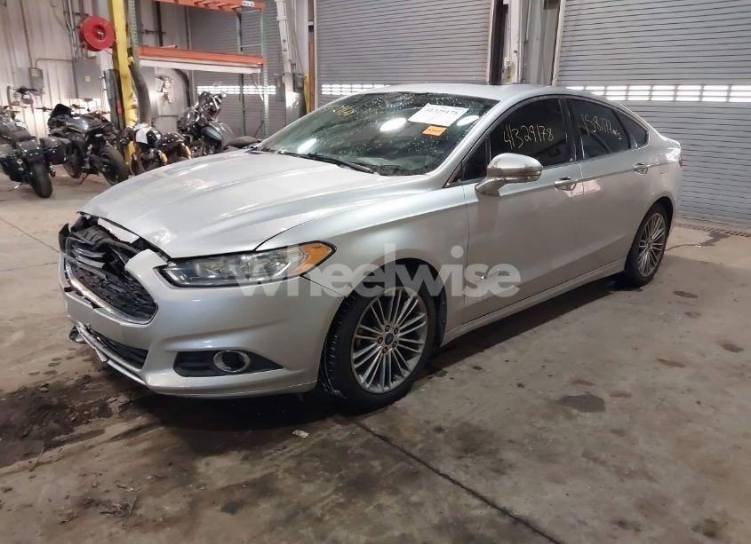 Photo 2 of 2013 Ford Fusion HYBRID SE (VIN 3FA6P0LU1DR144737)