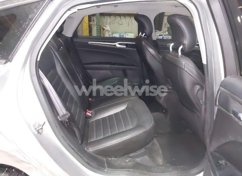 Photo 8 of 2013 Ford Fusion HYBRID SE (VIN 3FA6P0LU1DR144737)