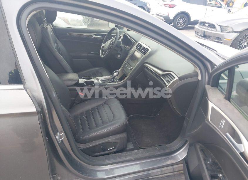 Photo 5 of 2013 Ford Fusion HYBRID SE (VIN 3FA6P0LU1DR184087)