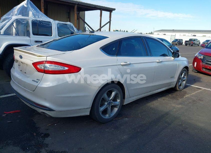 Photo 4 of 2013 Ford Fusion HYBRID SE (VIN 3FA6P0LU1DR231473)
