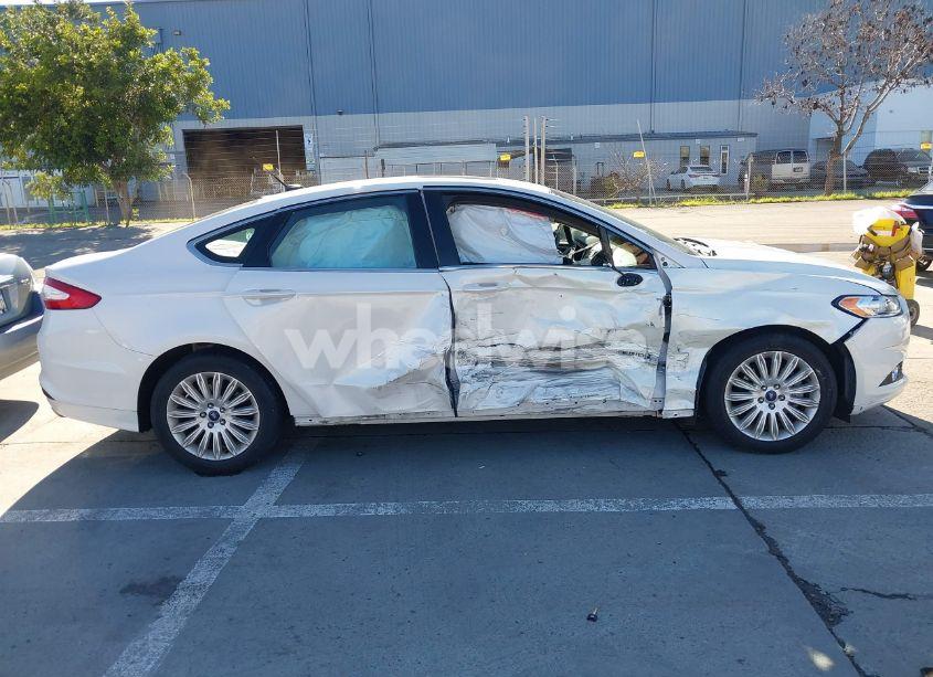 Photo 13 of 2013 Ford Fusion HYBRID SE (VIN 3FA6P0LU1DR310318)