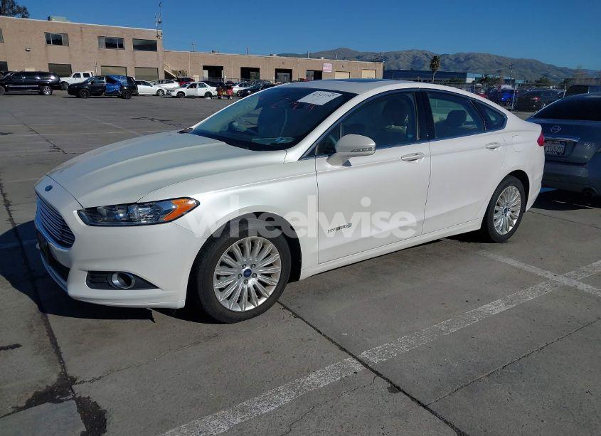 Photo 2 of 2013 Ford Fusion HYBRID SE (VIN 3FA6P0LU1DR310318)