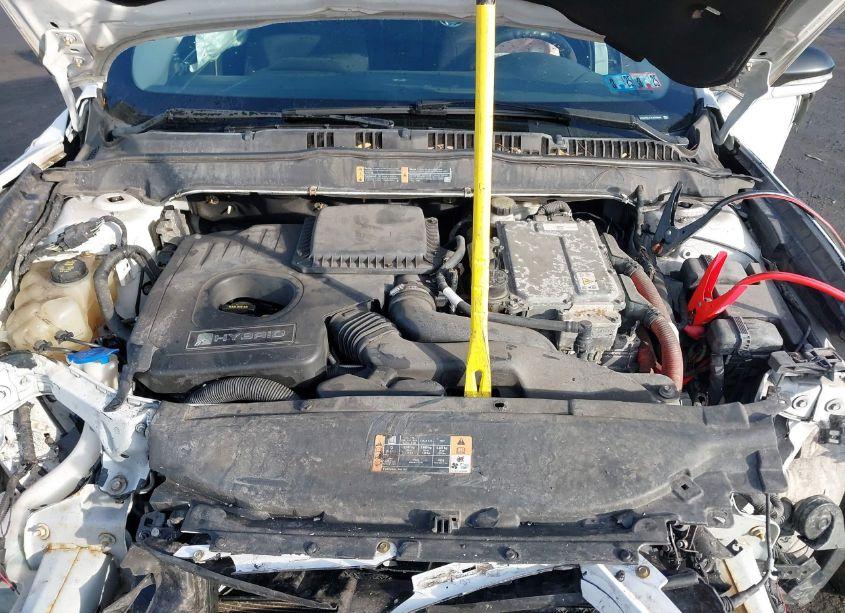 Photo 10 of 2014 Ford Fusion HYBRID SE (VIN 3FA6P0LU1ER259680)