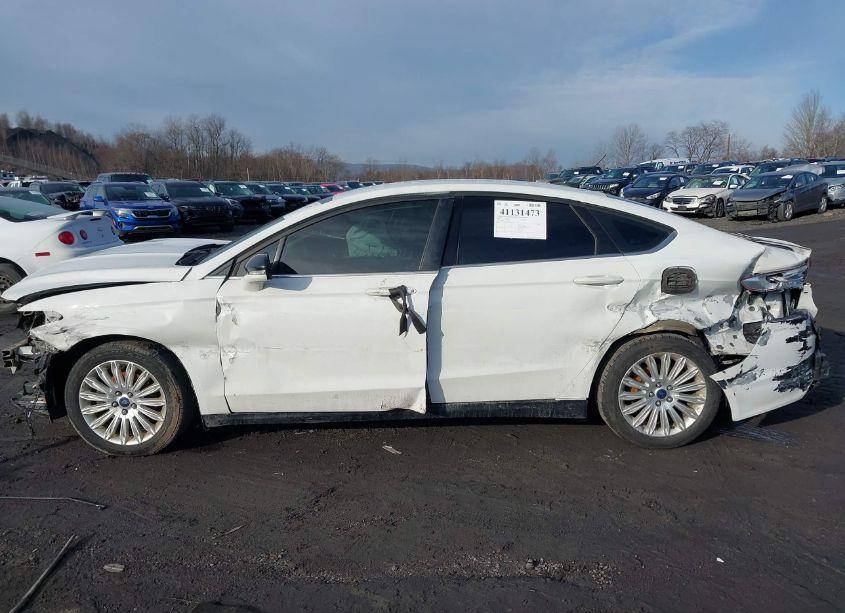 Photo 14 of 2014 Ford Fusion HYBRID SE (VIN 3FA6P0LU1ER259680)