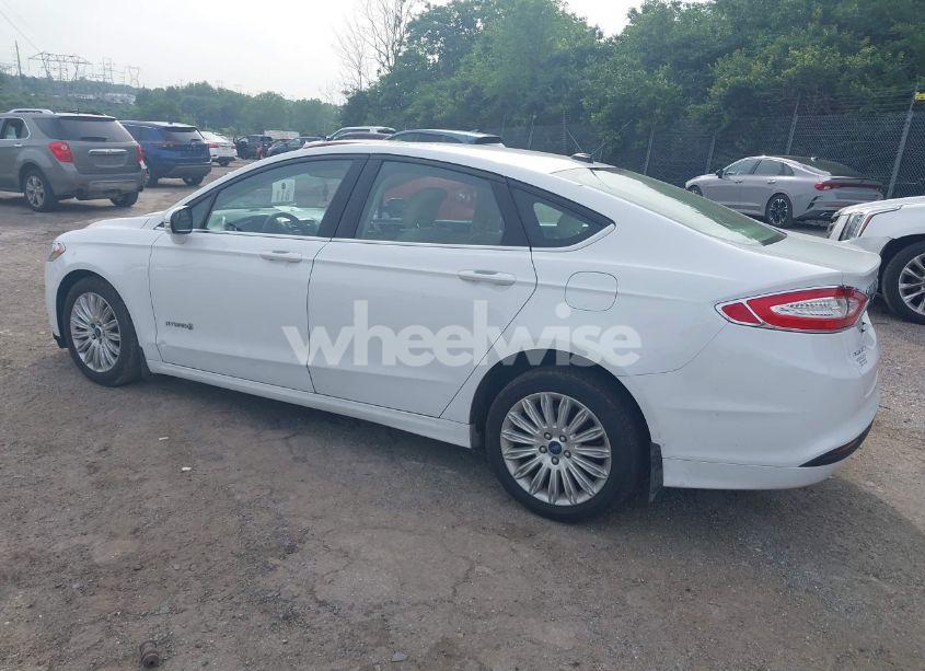 Photo 3 of 2014 Ford Fusion HYBRID SE (VIN 3FA6P0LU1ER286121)