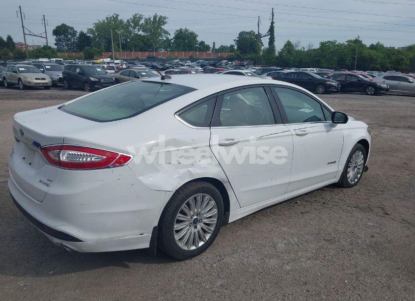 Photo 4 of 2014 Ford Fusion HYBRID SE (VIN 3FA6P0LU1ER286121)