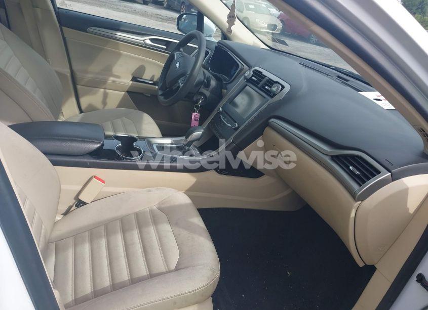 Photo 5 of 2014 Ford Fusion HYBRID SE (VIN 3FA6P0LU1ER286121)