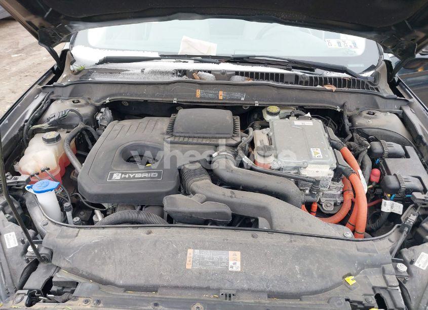 Photo 10 of 2015 Ford Fusion HYBRID SE (VIN 3FA6P0LU1FR199661)