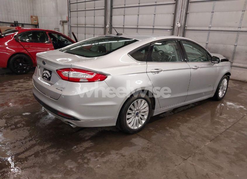 Photo 4 of 2016 Ford Fusion HYBRID SE (VIN 3FA6P0LU1GR304166)