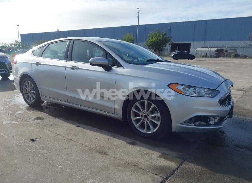 2017 Ford Fusion HYBRID SE (VIN 3FA6P0LU1HR260882) main photo