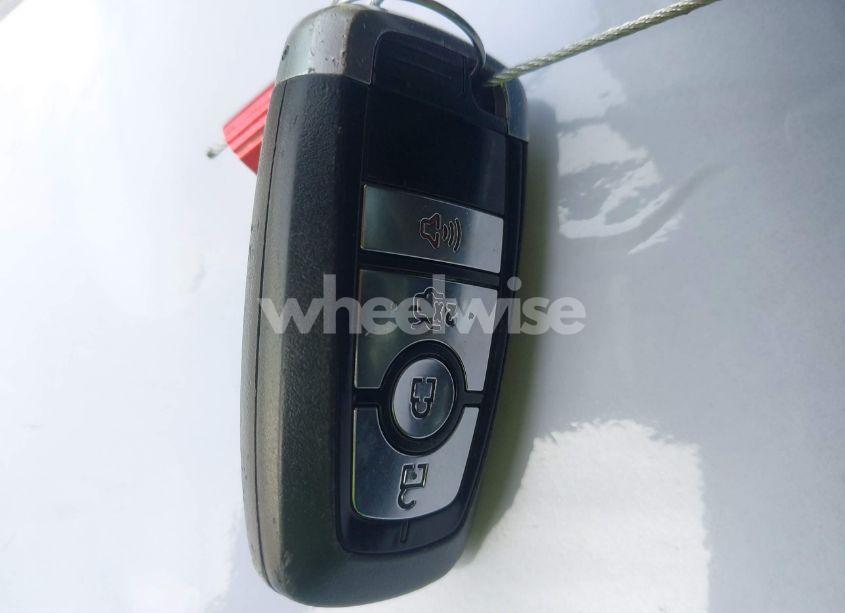 Photo 11 of 2017 Ford Fusion HYBRID SE (VIN 3FA6P0LU1HR260882)