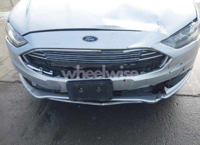 Photo 6 of 2017 Ford Fusion HYBRID SE (VIN 3FA6P0LU1HR260882)