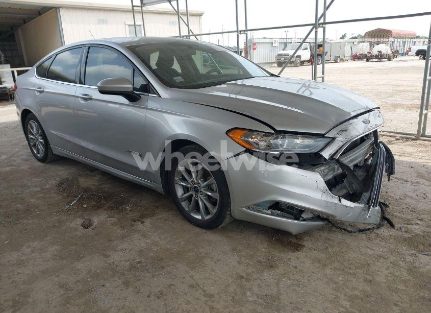 2017 Ford Fusion HYBRID SE (VIN 3FA6P0LU1HR384862) main photo