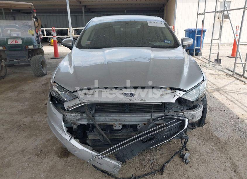 Photo 12 of 2017 Ford Fusion HYBRID SE (VIN 3FA6P0LU1HR384862)